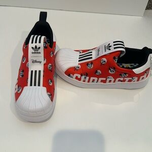 Adidas Superstar 360 x Disney Mickey Mouse kid's sneakers size 1.5 US